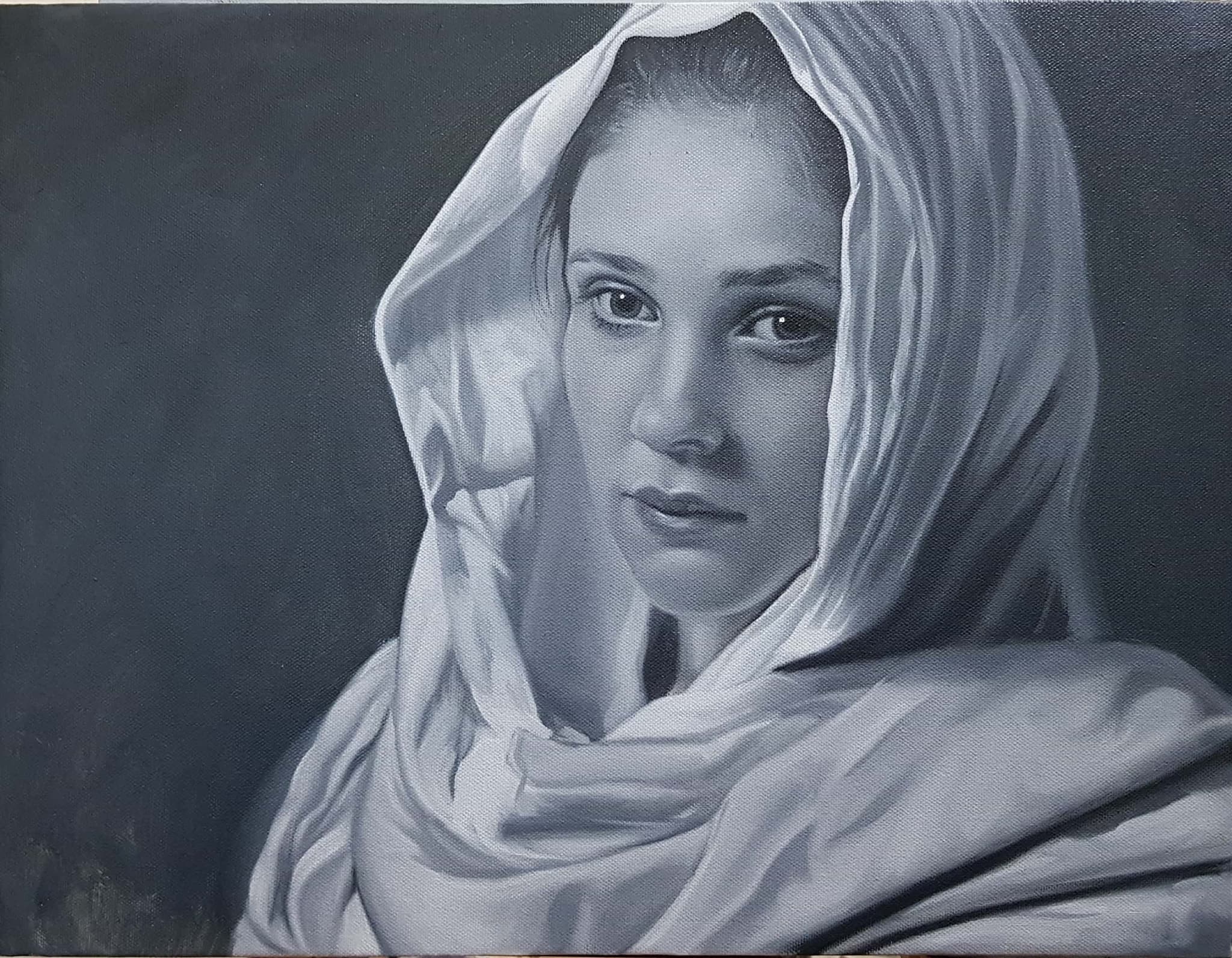 لوحة أحادية اللون لامرأة ترتدي غطاء رأس أبيض.